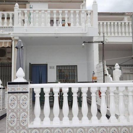 Bungalov u Růžové laguny Torrevieja Esterno foto