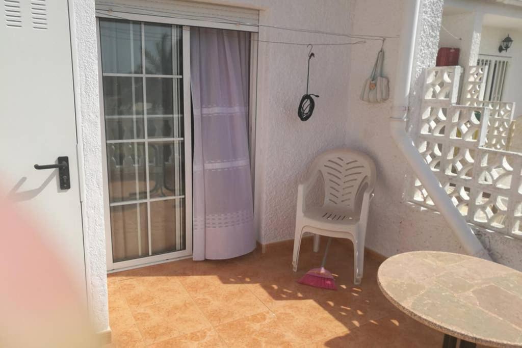 Bungalov u Růžové laguny Torrevieja Esterno foto